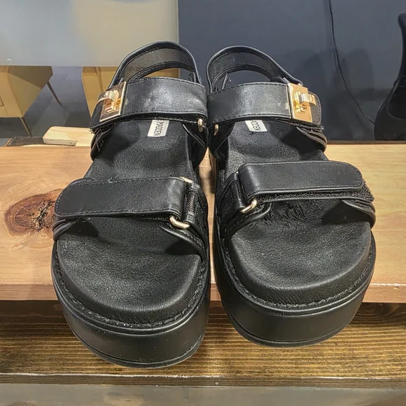 Steve Madden Black Strappy Platform Sandals - Picture 3 of 6